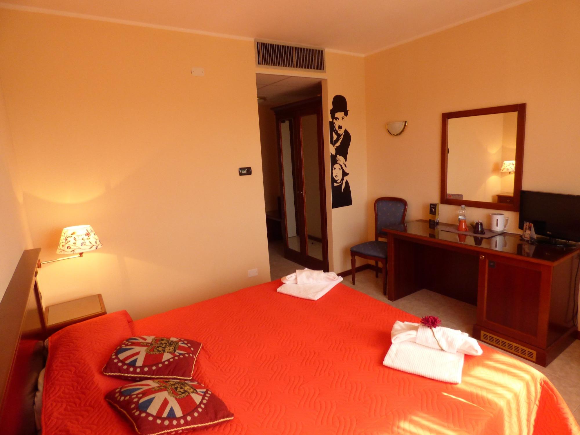 Hotel Fidenza Exterior foto